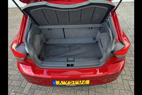 Seat Ibiza 1.0 EcoTSI FR Business Connect Climate control Adaptive cruise Navigatie Apple / Android DAB Digitaal dashboard