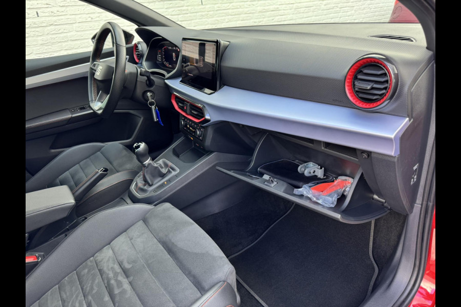Seat Ibiza 1.0 EcoTSI FR Business Connect Climate control Adaptive cruise Navigatie Apple / Android DAB Digitaal dashboard