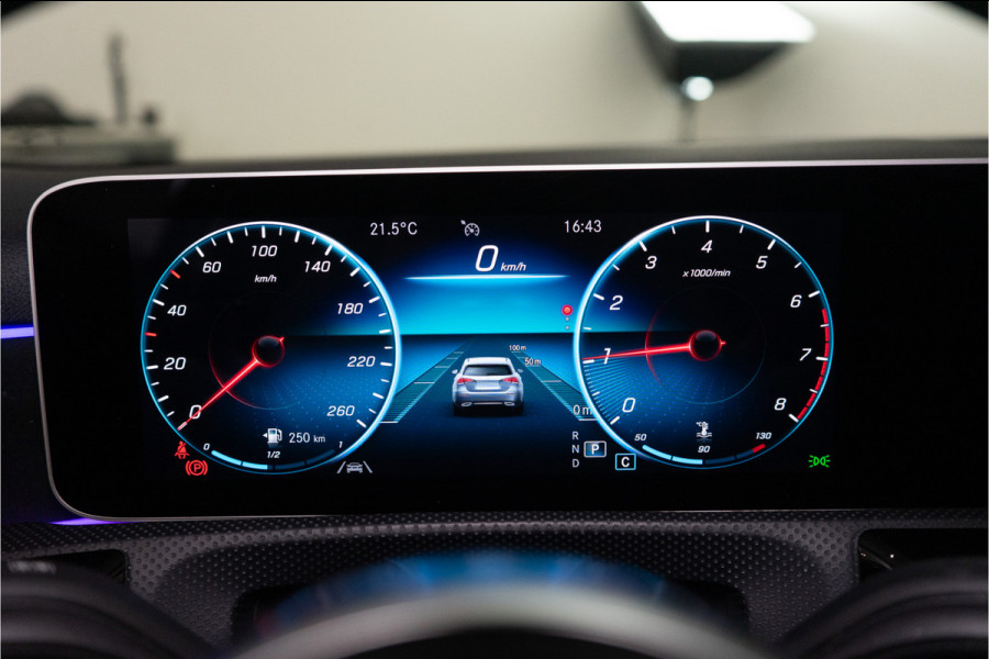 Mercedes-Benz A-Klasse 180 Business Solution AMG 136PK | Pano | Sfeer | Stoplichtweergave | Carplay | Garantie