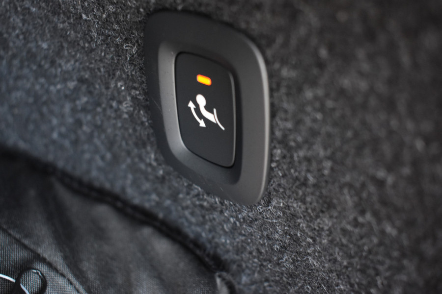 Volvo XC40 B4 211PK Automaat Plus Dark | Trekhaak | ACC | H&K | Blis | Stoel-Stuur Verwarming