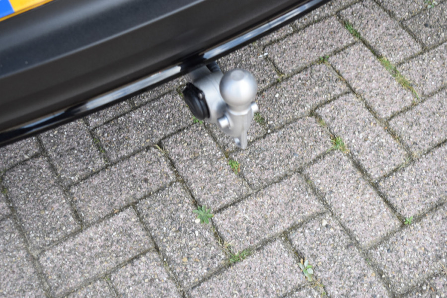 Volvo XC40 B4 211PK Automaat Plus Dark | Trekhaak | ACC | H&K | Blis | Stoel-Stuur Verwarming