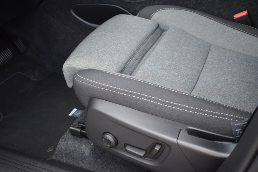 Volvo XC40 B4 211PK Automaat Plus Dark | Trekhaak | ACC | H&K | Blis | Stoel-Stuur Verwarming