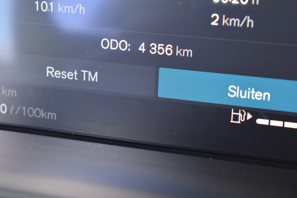 Volvo XC40 B4 211PK Automaat Plus Dark | Trekhaak | ACC | H&K | Blis | Stoel-Stuur Verwarming