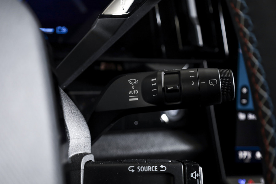 Renault Austral 1.2 E-Tech full hybrid 200 techno esprit Alpine | Dig. Cockpit | Adapt. Cruise | Stoel-+Voorruitverw. | PDC | Camera | NAV + App. Connect | ECC | DAB | LM 20" | 7675