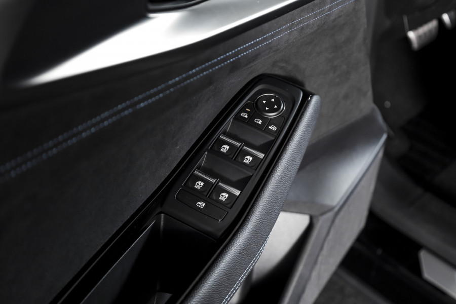 Renault Austral 1.2 E-Tech full hybrid 200 techno esprit Alpine | Dig. Cockpit | Adapt. Cruise | Stoel-+Voorruitverw. | PDC | Camera | NAV + App. Connect | ECC | DAB | LM 20" | 7675