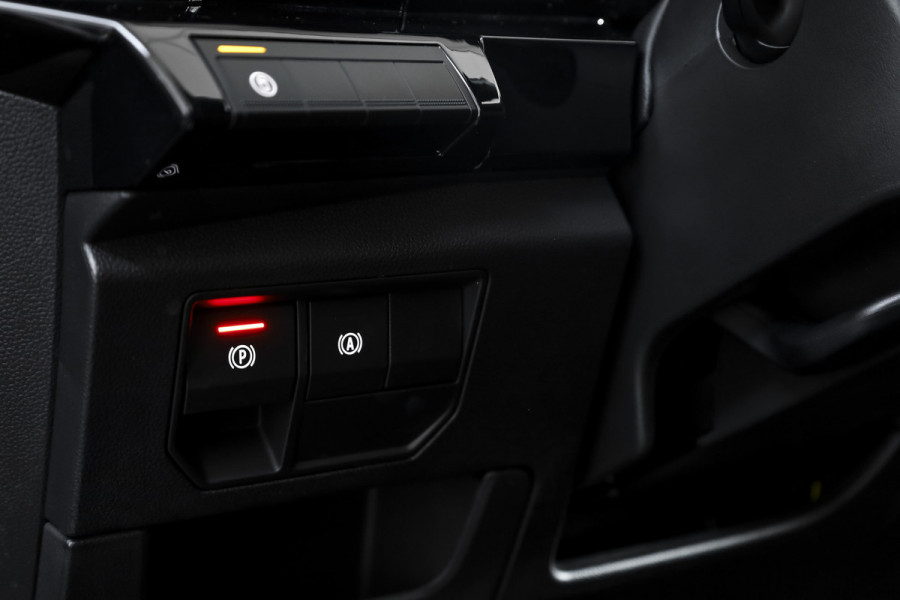 Renault Austral 1.2 E-Tech full hybrid 200 techno esprit Alpine | Dig. Cockpit | Adapt. Cruise | Stoel-+Voorruitverw. | PDC | Camera | NAV + App. Connect | ECC | DAB | LM 20" | 7675