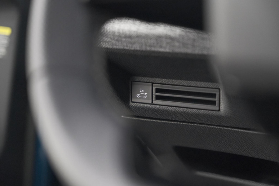 Peugeot 3008 Hybrid 136 e-DSC6 GT | Camera | Adaptieve Cruise Control | Elektronische Kofferklep | Stoelverwarming | Apple Carplay