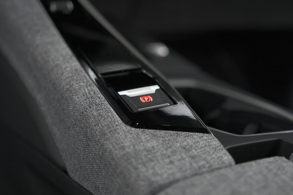 Peugeot 3008 Hybrid 136 e-DSC6 GT | Camera | Adaptieve Cruise Control | Elektronische Kofferklep | Stoelverwarming | Apple Carplay