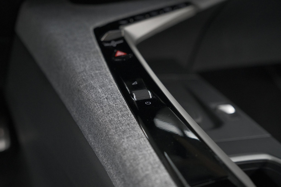 Peugeot 3008 Hybrid 136 e-DSC6 GT | Camera | Adaptieve Cruise Control | Elektronische Kofferklep | Stoelverwarming | Apple Carplay
