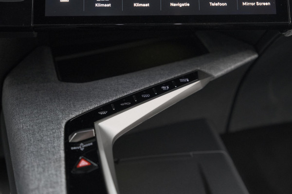 Peugeot 3008 Hybrid 136 e-DSC6 GT | Camera | Adaptieve Cruise Control | Elektronische Kofferklep | Stoelverwarming | Apple Carplay