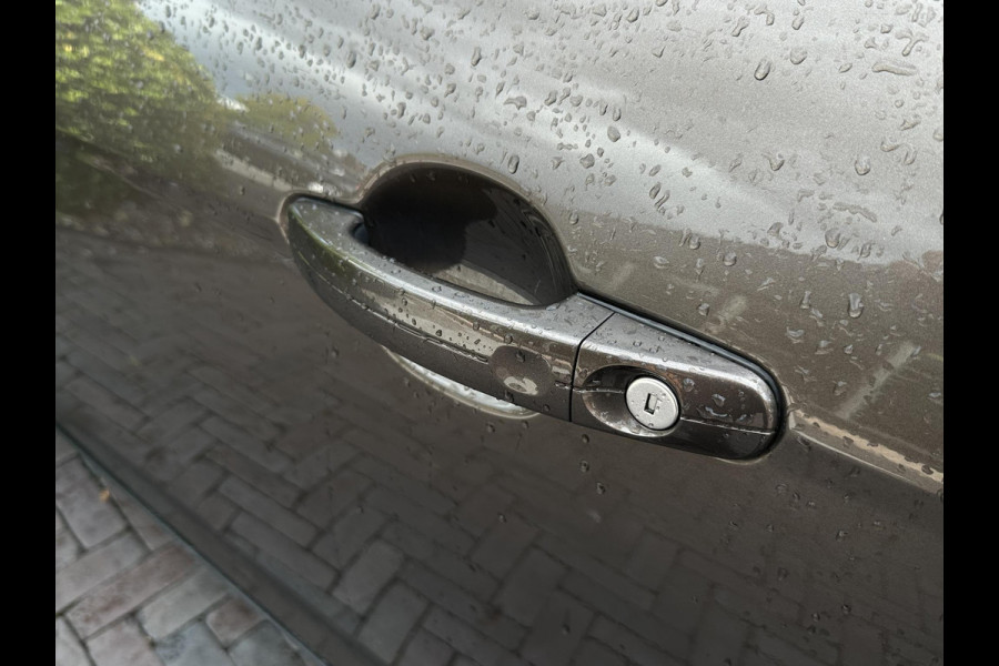 Ford FOCUS Wagon 1.0 Titanium Keyless Cruise Control Stoelverw. Navi PDC 16''LM