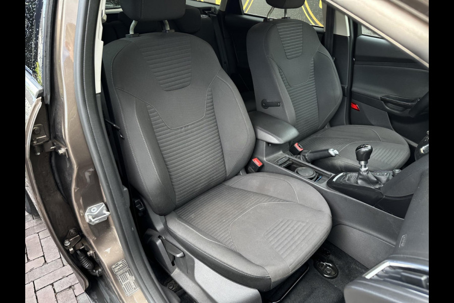 Ford FOCUS Wagon 1.0 Titanium Keyless Cruise Control Stoelverw. Navi PDC 16''LM
