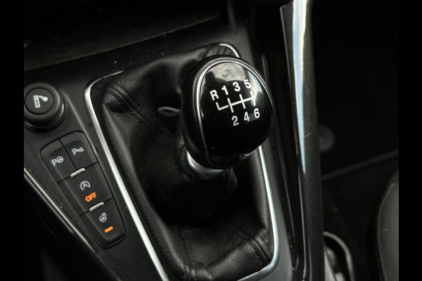 Ford FOCUS Wagon 1.0 Titanium Keyless Cruise Control Stoelverw. Navi PDC 16''LM