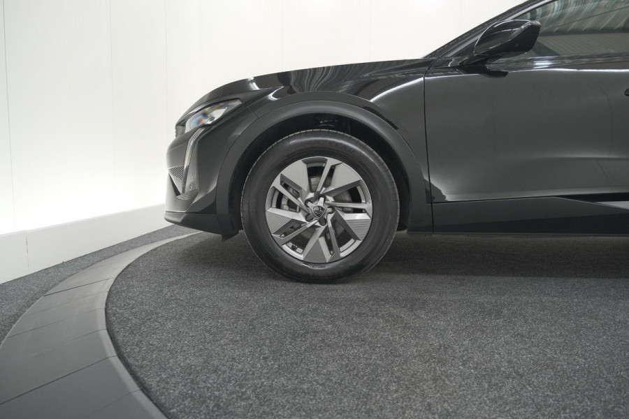 Peugeot 408 1.2 Hybrid 136 e-DSC6 Allure | 360 Camera | Navigatie | Parkeersensoren | Apple Carplay