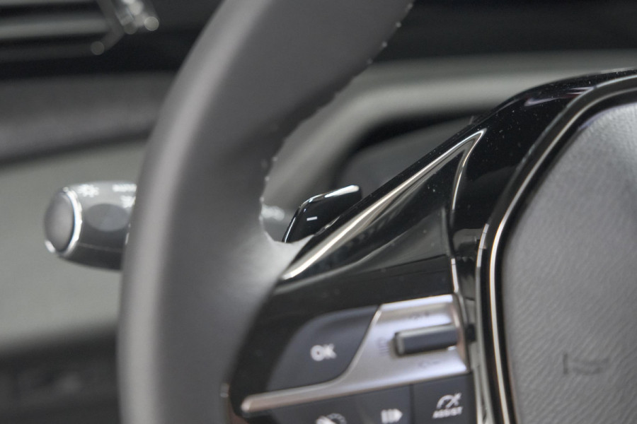 Peugeot 408 1.2 Hybrid 136 e-DSC6 Allure | 360 Camera | Navigatie | Parkeersensoren | Apple Carplay