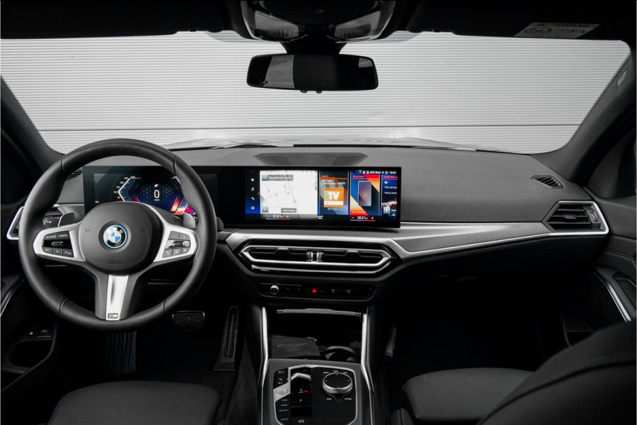 BMW 3 Serie Touring 330e xDrive M-Sport Memory Sfeerverlichting CarPlay 19"
