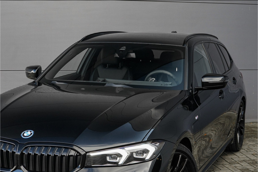 BMW 3 Serie Touring 330e xDrive M-Sport Memory Sfeerverlichting CarPlay 19"