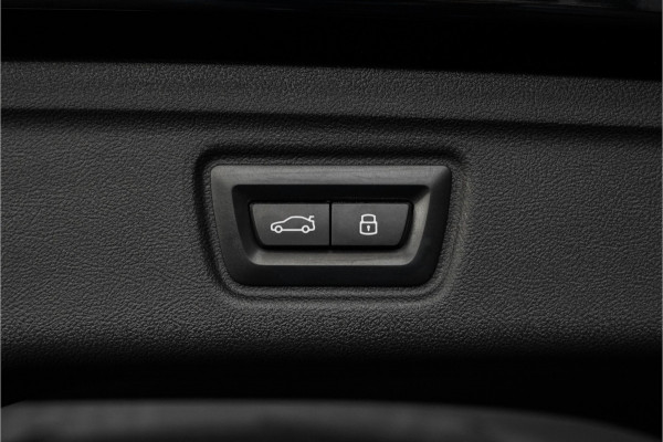 BMW 3 Serie Touring 330e xDrive M-Sport Memory Sfeerverlichting CarPlay 19"