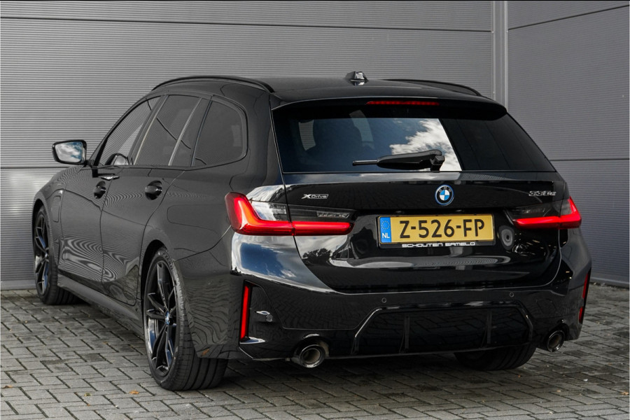 BMW 3 Serie Touring 330e xDrive M-Sport Memory Sfeerverlichting CarPlay 19"