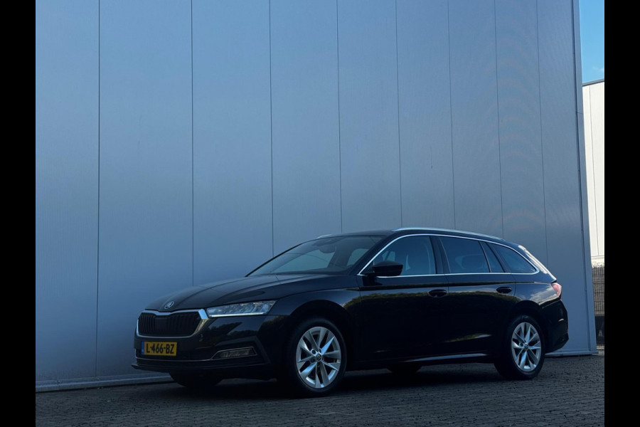 Škoda Octavia Combi 1.0 e-TSI BUSINESS EDITION TREKHAAK CARPLAY ORIGINEEL NEDERLANDS CLIMA PARKEERSENSOREN NAP