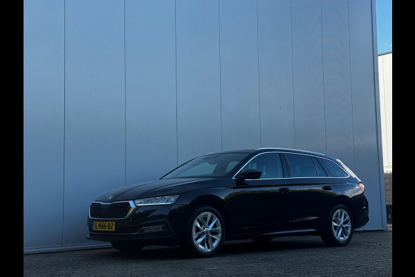Škoda Octavia Combi 1.0 e-TSI BUSINESS EDITION TREKHAAK CARPLAY ORIGINEEL NEDERLANDS CLIMA PARKEERSENSOREN NAP
