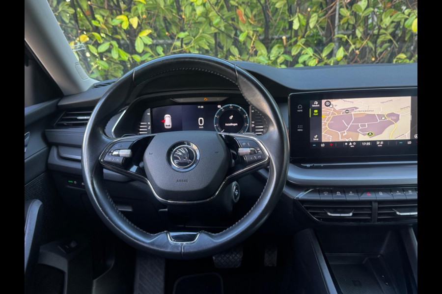 Škoda Octavia Combi 1.0 e-TSI BUSINESS EDITION TREKHAAK CARPLAY ORIGINEEL NEDERLANDS CLIMA PARKEERSENSOREN NAP