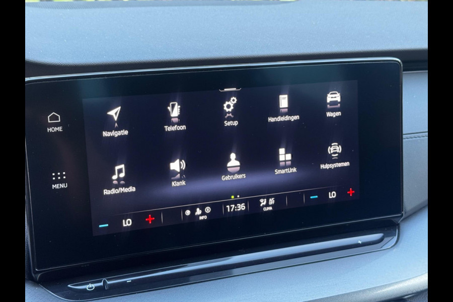 Škoda Octavia Combi 1.0 e-TSI BUSINESS EDITION TREKHAAK CARPLAY ORIGINEEL NEDERLANDS CLIMA PARKEERSENSOREN NAP