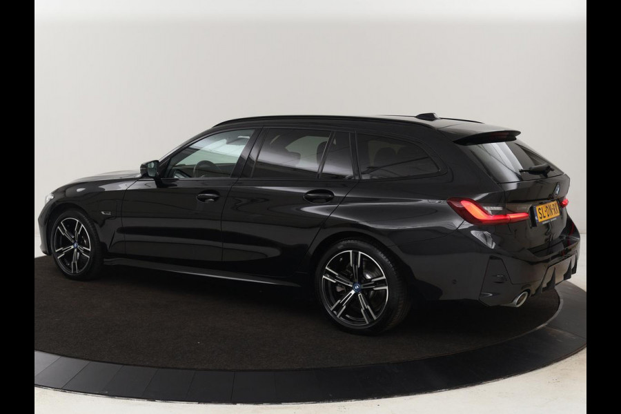 BMW 3-serie 330e M Sport | Leder | Trekhaak | Stoel & stuurverwarming | Carplay | Sportstoelen | Navigatie | Full LED | Park Assist | Live Cockpit | PHEV | Plug In