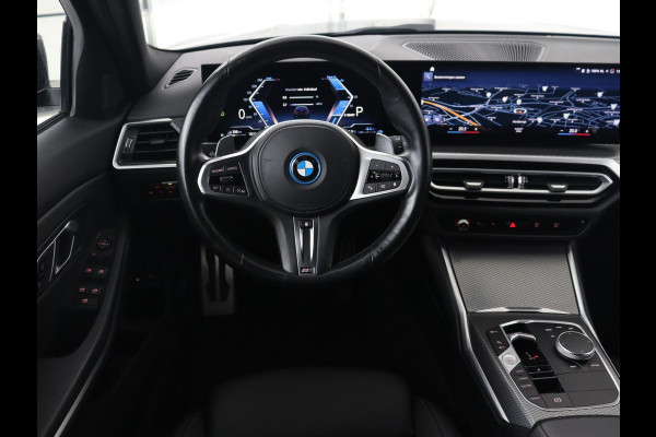 BMW 3-serie 330e M Sport | Leder | Trekhaak | Stoel & stuurverwarming | Carplay | Sportstoelen | Navigatie | Full LED | Park Assist | Live Cockpit | PHEV | Plug In
