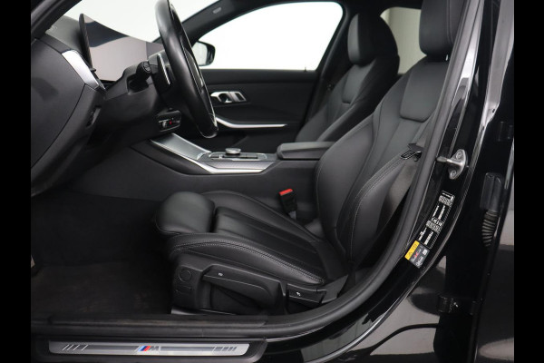 BMW 3-serie 330e M Sport | Leder | Trekhaak | Stoel & stuurverwarming | Carplay | Sportstoelen | Navigatie | Full LED | Park Assist | Live Cockpit | PHEV | Plug In