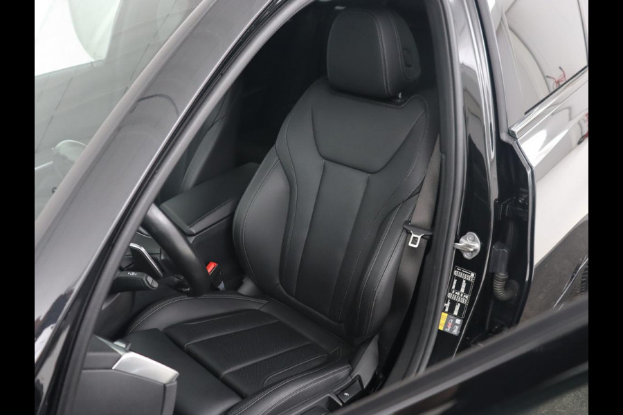 BMW 3-serie 330e M Sport | Leder | Trekhaak | Stoel & stuurverwarming | Carplay | Sportstoelen | Navigatie | Full LED | Park Assist | Live Cockpit | PHEV | Plug In