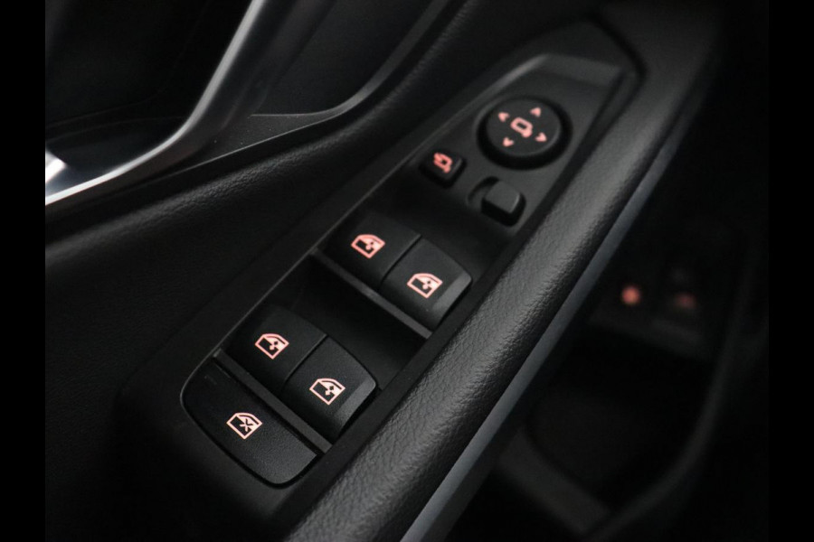 BMW 3-serie 330e M Sport | Leder | Trekhaak | Stoel & stuurverwarming | Carplay | Sportstoelen | Navigatie | Full LED | Park Assist | Live Cockpit | PHEV | Plug In
