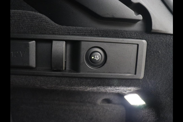 BMW 3-serie 330e M Sport | Leder | Trekhaak | Stoel & stuurverwarming | Carplay | Sportstoelen | Navigatie | Full LED | Park Assist | Live Cockpit | PHEV | Plug In