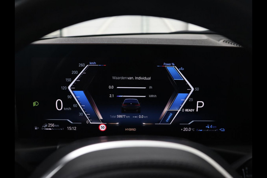 BMW 3-serie 330e M Sport | Leder | Trekhaak | Stoel & stuurverwarming | Carplay | Sportstoelen | Navigatie | Full LED | Park Assist | Live Cockpit | PHEV | Plug In