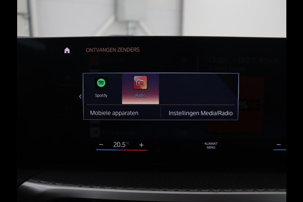 BMW 3-serie 330e M Sport | Leder | Trekhaak | Stoel & stuurverwarming | Carplay | Sportstoelen | Navigatie | Full LED | Park Assist | Live Cockpit | PHEV | Plug In