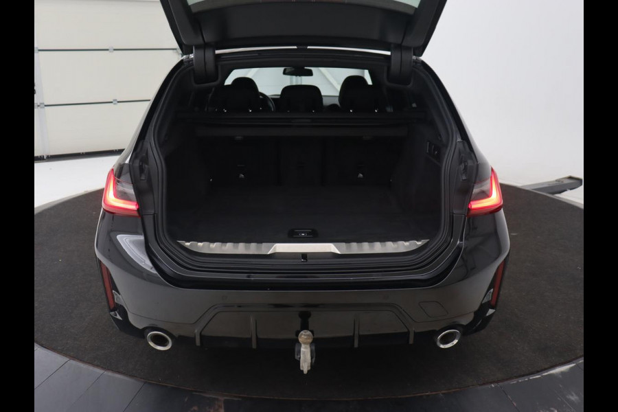 BMW 3-serie 330e M Sport | Leder | Trekhaak | Stoel & stuurverwarming | Carplay | Sportstoelen | Navigatie | Full LED | Park Assist | Live Cockpit | PHEV | Plug In