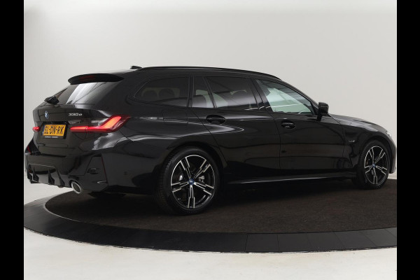 BMW 3-serie 330e M Sport | Leder | Trekhaak | Stoel & stuurverwarming | Carplay | Sportstoelen | Navigatie | Full LED | Park Assist | Live Cockpit | PHEV | Plug In