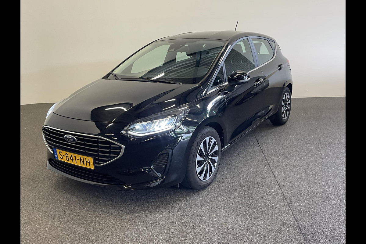 Ford Fiesta 1.0 EcoBoost Hybrid Titanium Climate control Navigatie Cruise control LED Apple Carplay/ Android Auto  Parkeersensor voor