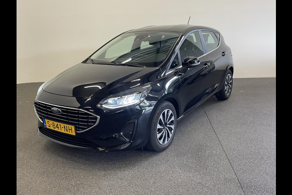 Ford Fiesta 1.0 EcoBoost Hybrid Titanium Climate control Navigatie Cruise control LED Apple Carplay/ Android Auto  Parkeersensor voor