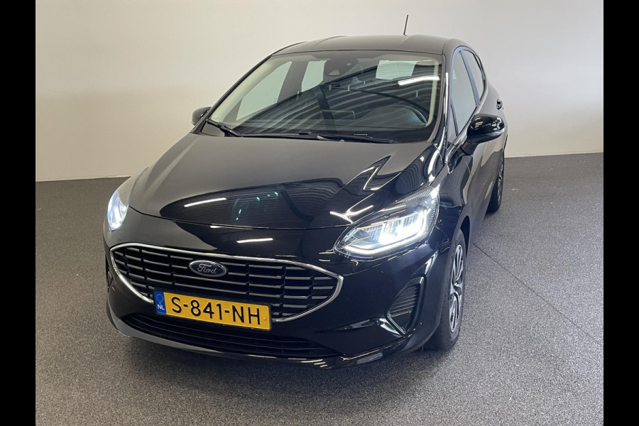 Ford Fiesta 1.0 EcoBoost Hybrid Titanium Climate control Navigatie Cruise control LED Apple Carplay/ Android Auto  Parkeersensor voor