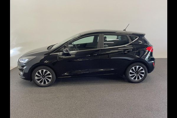 Ford Fiesta 1.0 EcoBoost Hybrid Titanium Climate control Navigatie Cruise control LED Apple Carplay/ Android Auto  Parkeersensor voor