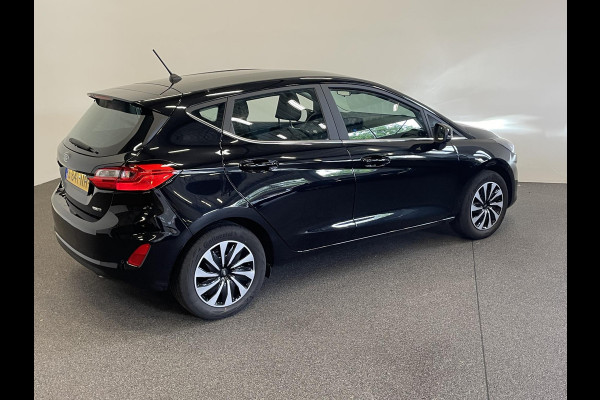 Ford Fiesta 1.0 EcoBoost Hybrid Titanium Climate control Navigatie Cruise control LED Apple Carplay/ Android Auto  Parkeersensor voor