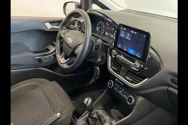 Ford Fiesta 1.0 EcoBoost Hybrid Titanium Climate control Navigatie Cruise control LED Apple Carplay/ Android Auto  Parkeersensor voor