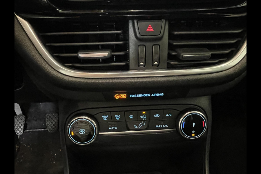 Ford Fiesta 1.0 EcoBoost Hybrid Titanium Climate control Navigatie Cruise control LED Apple Carplay/ Android Auto  Parkeersensor voor