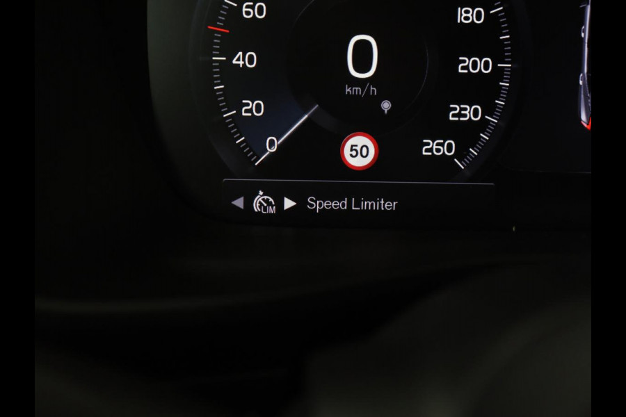 Volvo XC40 1.5 T4 Recharge Inscription | Automaat | PHEV | Climate crontrole | Stoelverwarming | Stuurverwarming | LED | Carplay | DAB | Navigatie | Cruise controle