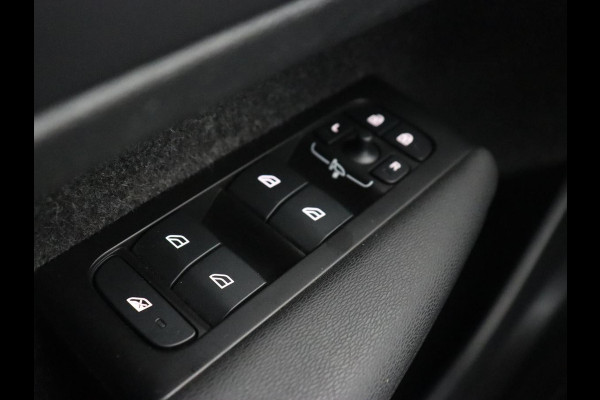 Volvo XC40 1.5 T4 Recharge Inscription | Automaat | PHEV | Climate crontrole | Stoelverwarming | Stuurverwarming | LED | Carplay | DAB | Navigatie | Cruise controle