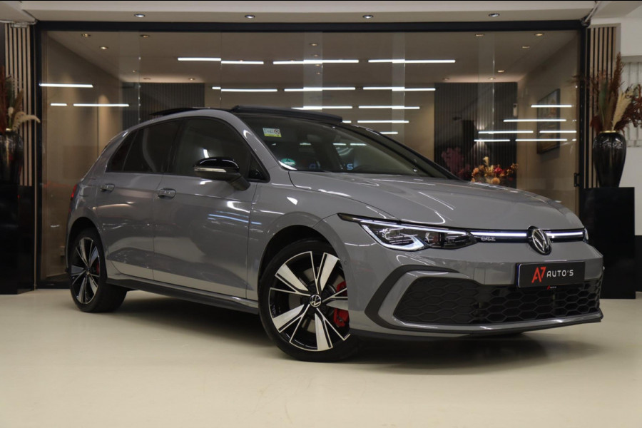 Volkswagen Golf 1.4 eHybrid GTE / HEADUP/PANO/IQLIGHT/CAM/CARPLAY/VOL