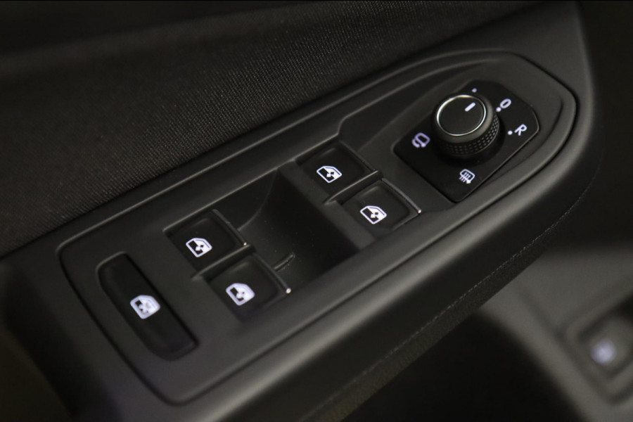Volkswagen Golf 1.4 eHybrid GTE / HEADUP/PANO/IQLIGHT/CAM/CARPLAY/VOL