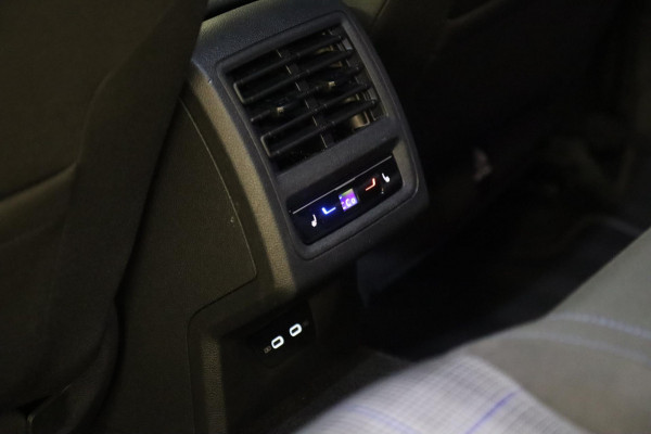 Volkswagen Golf 1.4 eHybrid GTE / HEADUP/PANO/IQLIGHT/CAM/CARPLAY/VOL