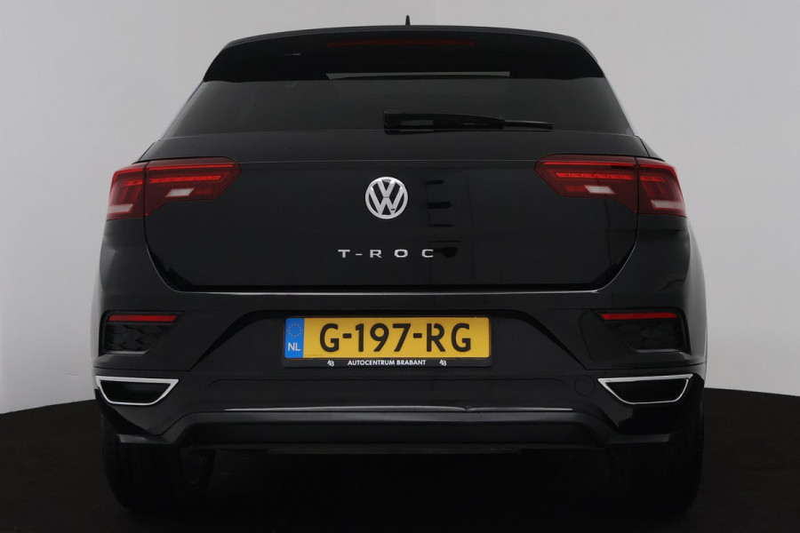 Volkswagen T-Roc 1.5 TSI Sport Business R (PANORAMADAK, DIGITALE COCKPIT, NAVIGATIE, CRUISE ADAPTIEF, NL-AUTO, GOED ONDERHOUDEN)